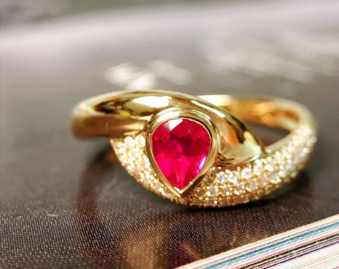18k gold natural pear ruby engagement ring/Real diamond ruby ring/Unique ruby ring/Mozambique real ruby gold ring/Dainty ruby ring/Promise