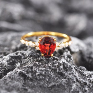 Genuine Pigeon Blood Garnet Engagement ring in 14k/18k gold with Diamonds/Natural Mozambique garnet ring/Garnet stacking ring/Art Deco ring