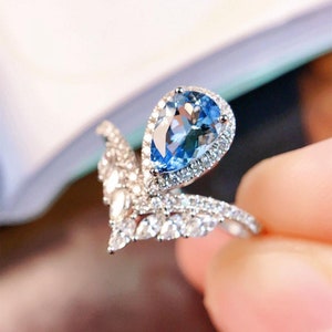 18k solid white gold natural Santa Maria aquamarine ring/Diamond halo aquamarine engagement ring/Saint Mario Aquamarine solitaire Proposal