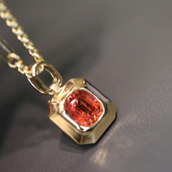 Natural High End Finda Stone Orange Garnet Pendant in Solid 18k