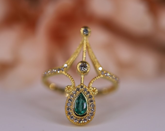 Unique 18k Solid Yellow Gold Emerald Ring/Engagement Wedding Ring/One of a kind promise ring/Handmade Jewelry for her birthday anniversary
