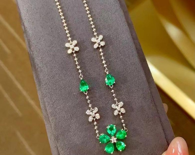 Unique luxurious natural emerald necklace/Emerald floral pendant in 18k solid gold/Diamond accent flower pendant/handmade custom pendant