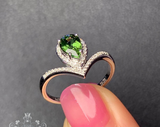 18k Chevron green sapphire engagement ring/v shape half eternity diamond band/pear cut handmade jewelry for women/promise proposal Art Deco
