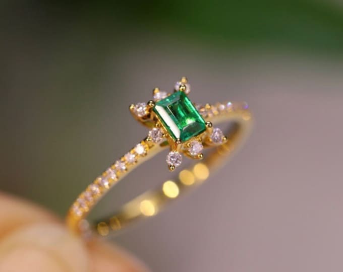 18k solid gold diamond natural emerald ring/Unique Classic Celtic Natural Emerald/Half Eternity diamond Halo Engagement/Handmade luxurious