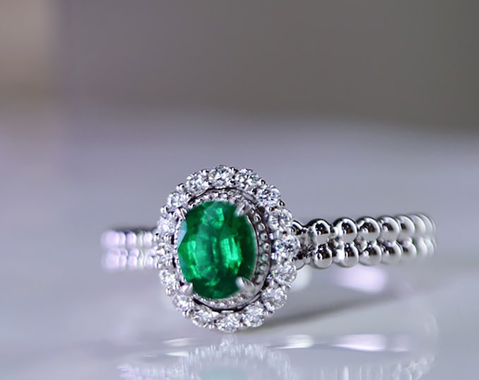 Untreated Natural Vivid Green Emerald Engagement Wedding Ring in solid 18k white gold with diamond halo/Vintage Unique custom classic ring