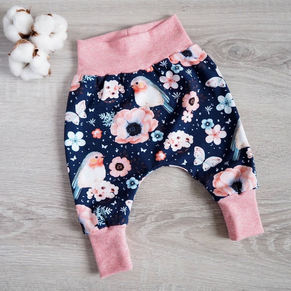 Pumphose Baby Rotkehlchen Vögel Blumen Mädchen Jersey dunkelblau rosa Schmetterlinge