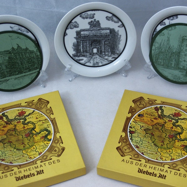 Vintage wall plates, 2 of which in the original box, nostalgic collection plates.