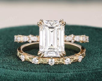 3CT Vintage Emerald Cut Moissanite Engagement Ring Set Unique Pear Cluster Hand Carved Wedding Band Dainty Women Bridal Victorian Rings 2pcs