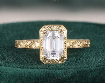 Bezel Engraved Emerald Cut Moissanite Engagement Ring Vintage 14k Yellod Gold Hand Carved Victorian Wedding Rin Unique Solitaire Bride Ring