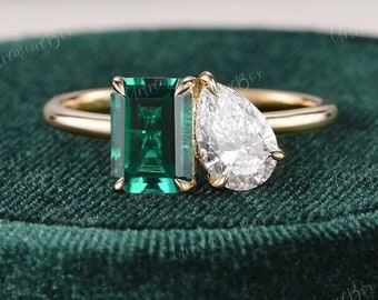 Vintage Toi Et Moi Engagement Ring Yellow Gold IGI Certified Pear Shaped Lab Grown Diamond Emerald Cut Lab Emerald Two Stone Wedding Ring