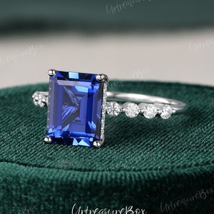 Saphir-Verlobungsring Smaragdschliff Saphirring Versteckter Heiligenschein Weißgoldring Vintage-Blauer Saphir Ehering Frauen Jahrestag Versprechen