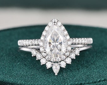 Pear Shape 1.5ct Moissanite Bridal Set White Gold Moissanite Engagement Ring Set Halo Vintage Ring Set Curved Stacking Ring Promise Ring Set