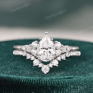 1.5ct Pear Shaped Moissanite Engagement Ring Set Women Cluster Moissanite Wedding Ring Set Vintage White Gold Bridal Set Anniversary Gift