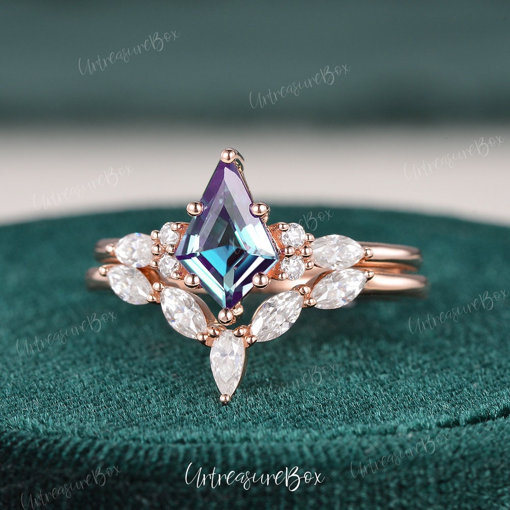 Alexandrite 2024 wedding set