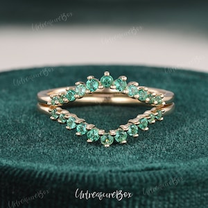 Lab Emerald Curved Wedding Band Women Yellow Gold Wedding Band Double Wedding Band Vintage Art Deco Unique Emerald Ring Anniversary Gift