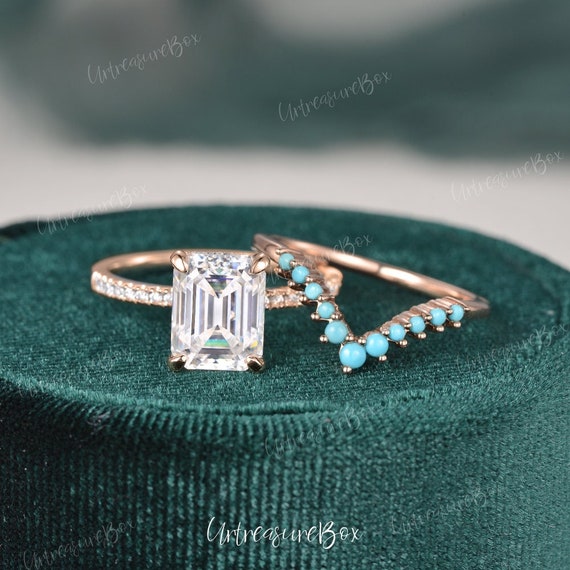 Hidden 2.5ct Emerald Cut Moissanite Engagement Ring Set - Etsy España