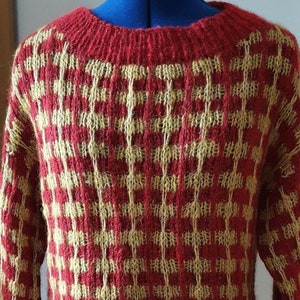Hand-knitted sweater in raised stitch pattern, made of wool with a lot of alpaca, very soft, warm and fluffy in red and yellow, short form, size 40