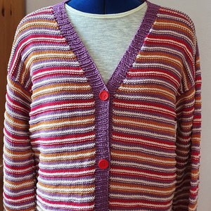 Hand-knitted cardigan in vintage style made of pure and soft cotton in lilac, yellow, cream, red, short with long sleeves with buttons