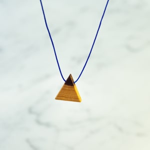 Necklace with triangular pendant made of noble rosewood in the shape of a mountain