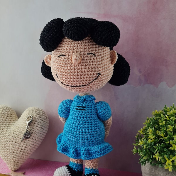 LUCY Van Pelt AMIGURUMI Peanuts | Spanish language | pdf pattern and video tutorials