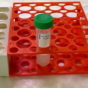 Tube racks for 25 tubes (on average)