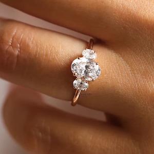 2.80 CT Oval Cut Lab Grown Diamond Engagement Ring,Proposal Ring, Anniversary Ring,Gift Ring,3 Stone Ring,Gold Diamond Ring,Gift For Her