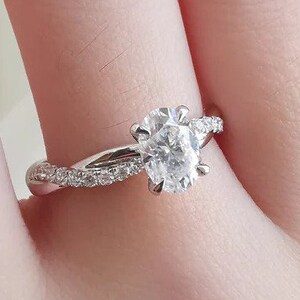 1 CT Oval Cut Lab Grown Diamond Engagement Ring With Twisted Band, Ideal for Wedding Ring,Bridal Ring , Anniversary Gift for her,Unique Ring