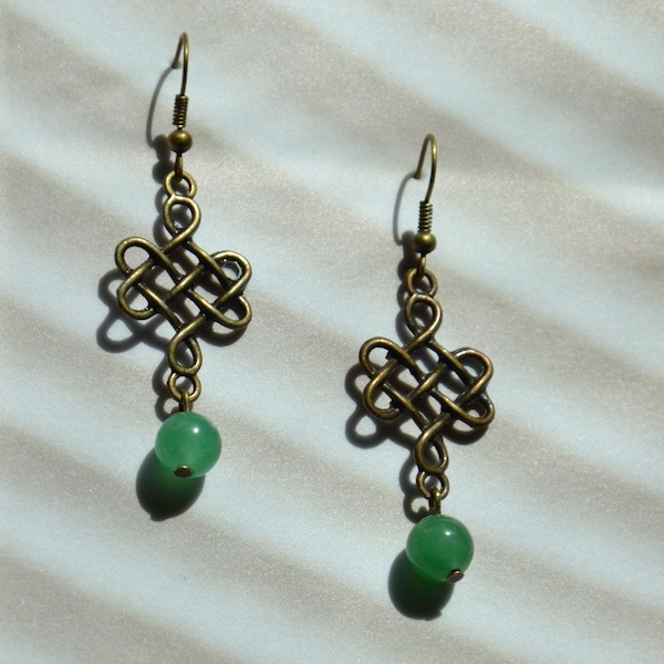 Boucles d'oreilles pendentif nœud couleur  bronze très légères pour oreilles percées et perle en agate véritable verte