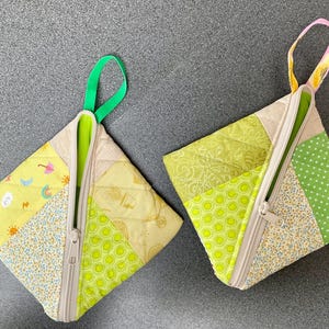 Bolsa cuadrada con cremallera de tela reciclada