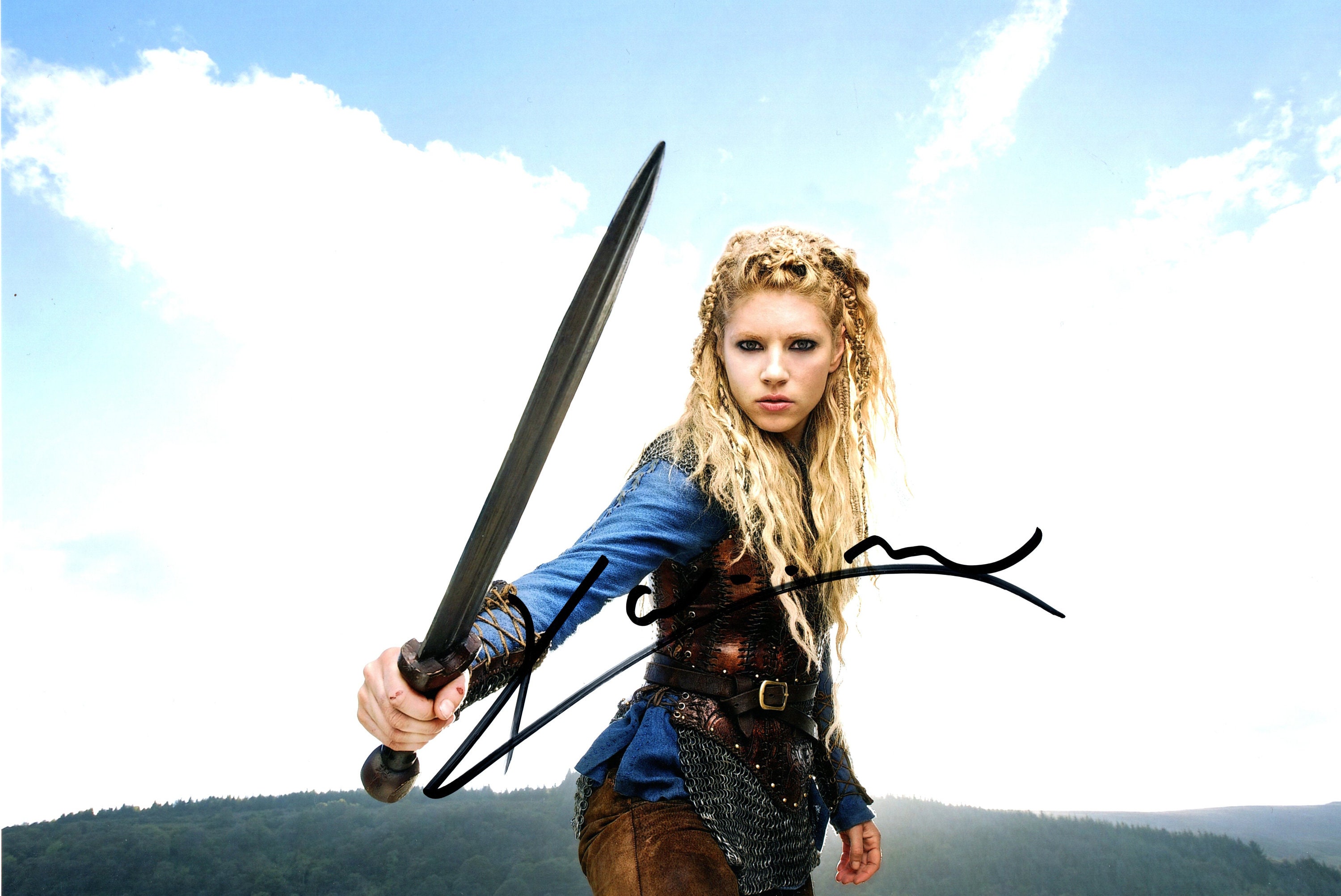 Katheryn Winnick Autograph Vikings, image size:3000x2004