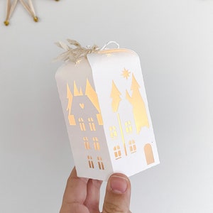 Plotter file SVG, DXF, PNG lantern gift box to build yourself. Winter cottage cutting plotter