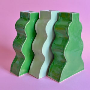 Handmade ceramic wavy vase in green image 5