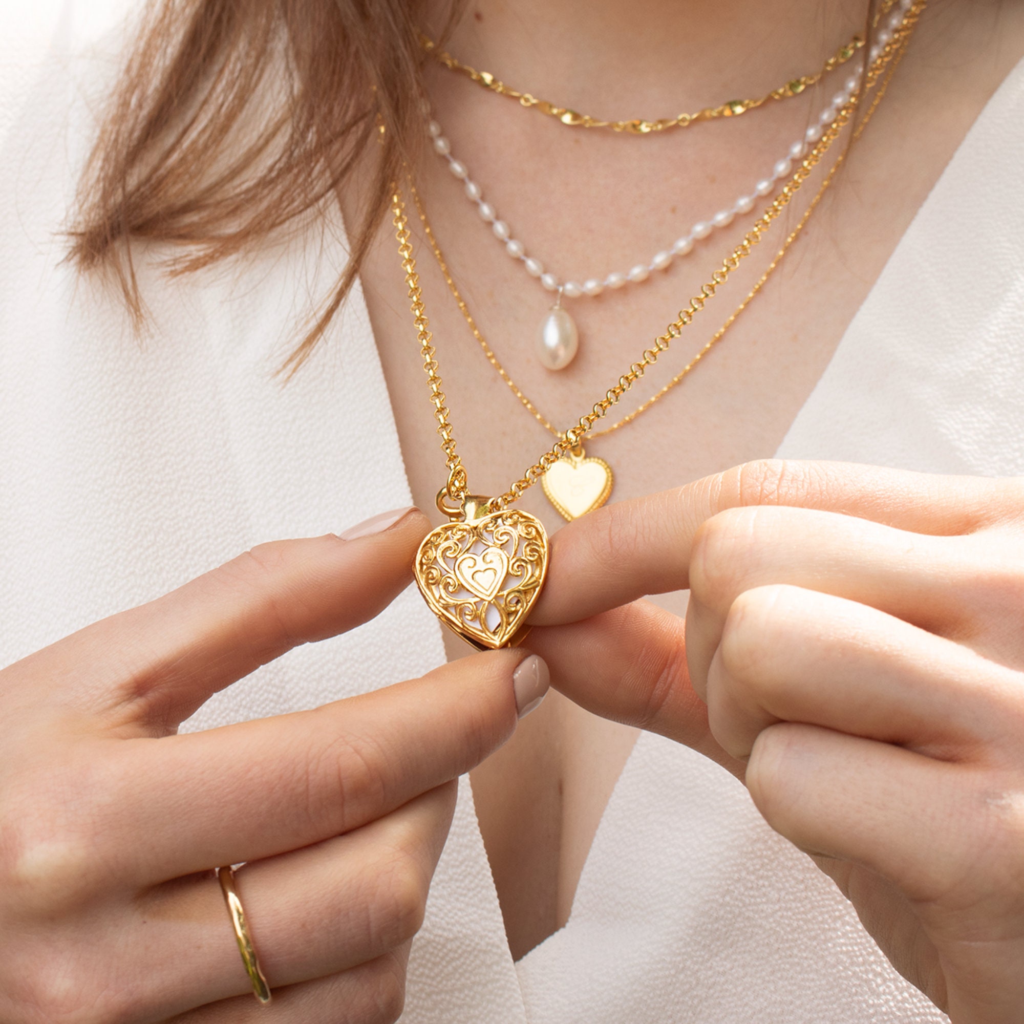 18 Carat Gold Vermeil Heart Locket Necklace Personalised Photo Necklace Filigree Heart Pendant With Silver Key Charm Heart Necklace Etsy Canada