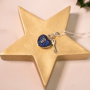 Colgante de corazón de plata de ley, collar colgante de llave azul de mi corazón, colgante de corazón de plata con encanto de llave, regalo para mamá o esposa