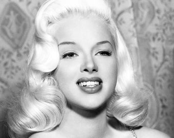 Diana Dors Monochrome Photo Print 07 (A4 Size - 210 x 297mm - 8.5" x 11.75")