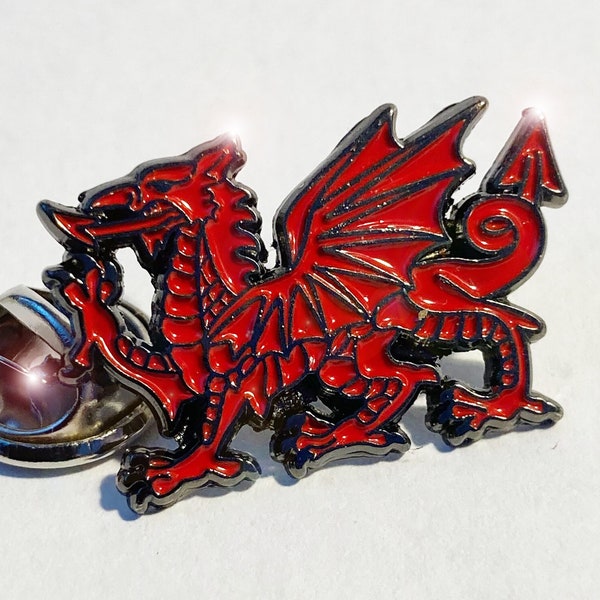 Large Welsh Dragon - Top Quality Enamel Pin Badge - (15mm x 25mm)