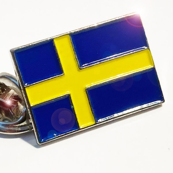 National Flag Of Sweden - Top Quality Enamel Pin Badge - (12mm x 20mm)