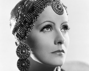 Greta Garbo Monochrome Photo Print 24 (A4 Size - 210 x 297mm - 8.5" x 11.75")