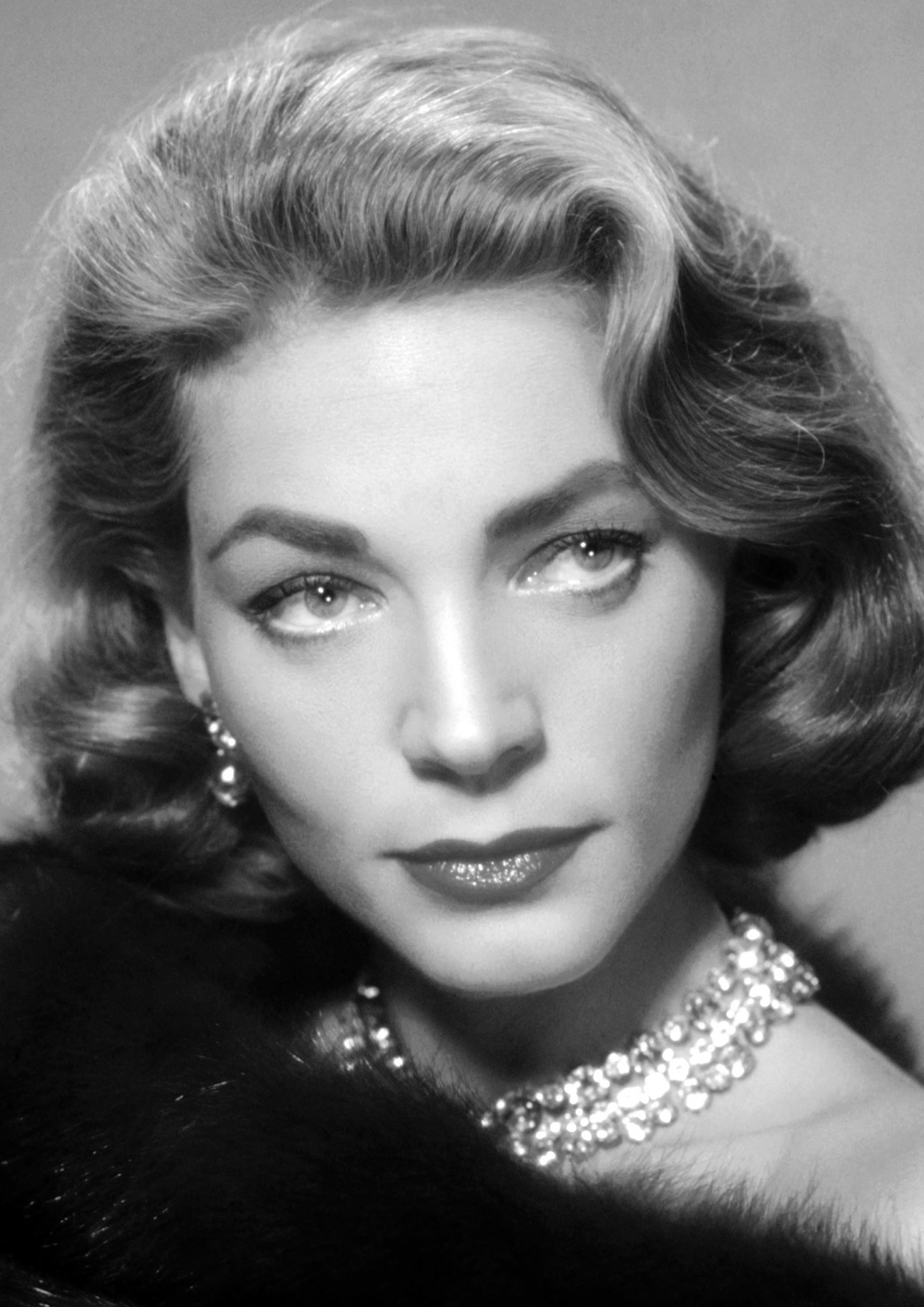 Софи лорен в молодости. Софи лорен. Туше лорен. Туше лорен. Туше лорен.