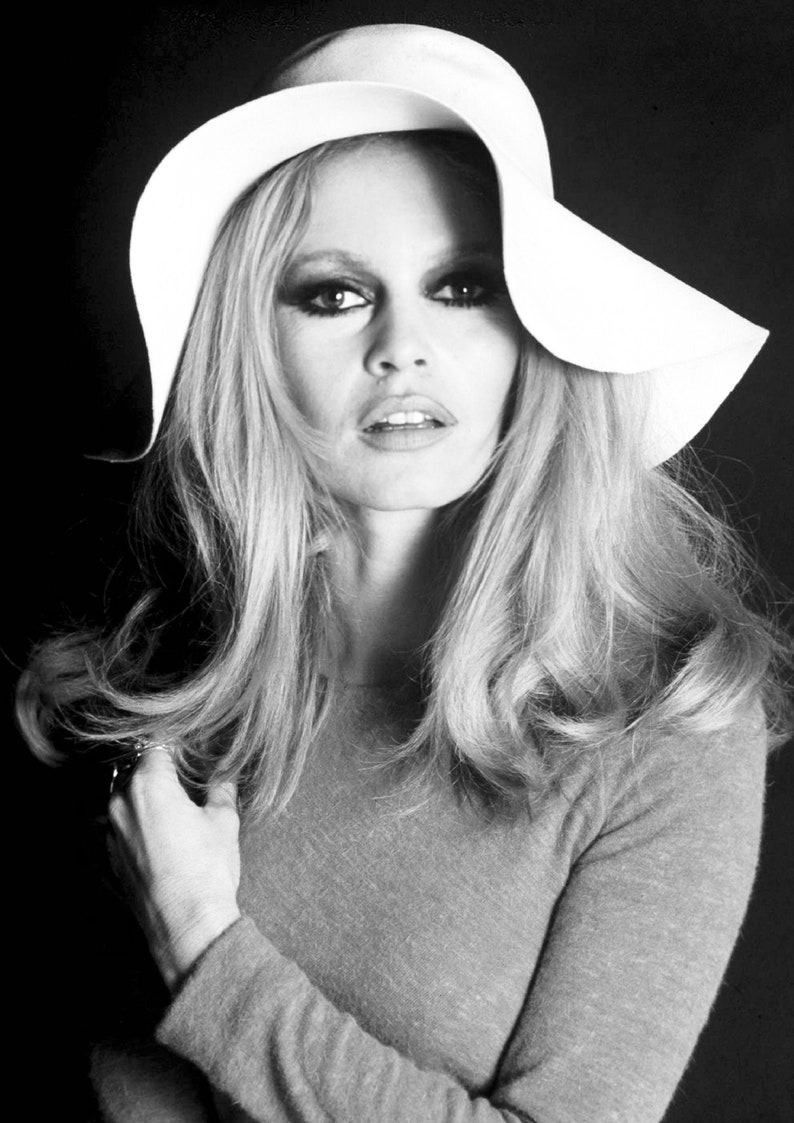 Brigitte Bardot Monochrome Photo Print 03 A4 Size 210 x 297mm 8.5 x 11.75 image 1