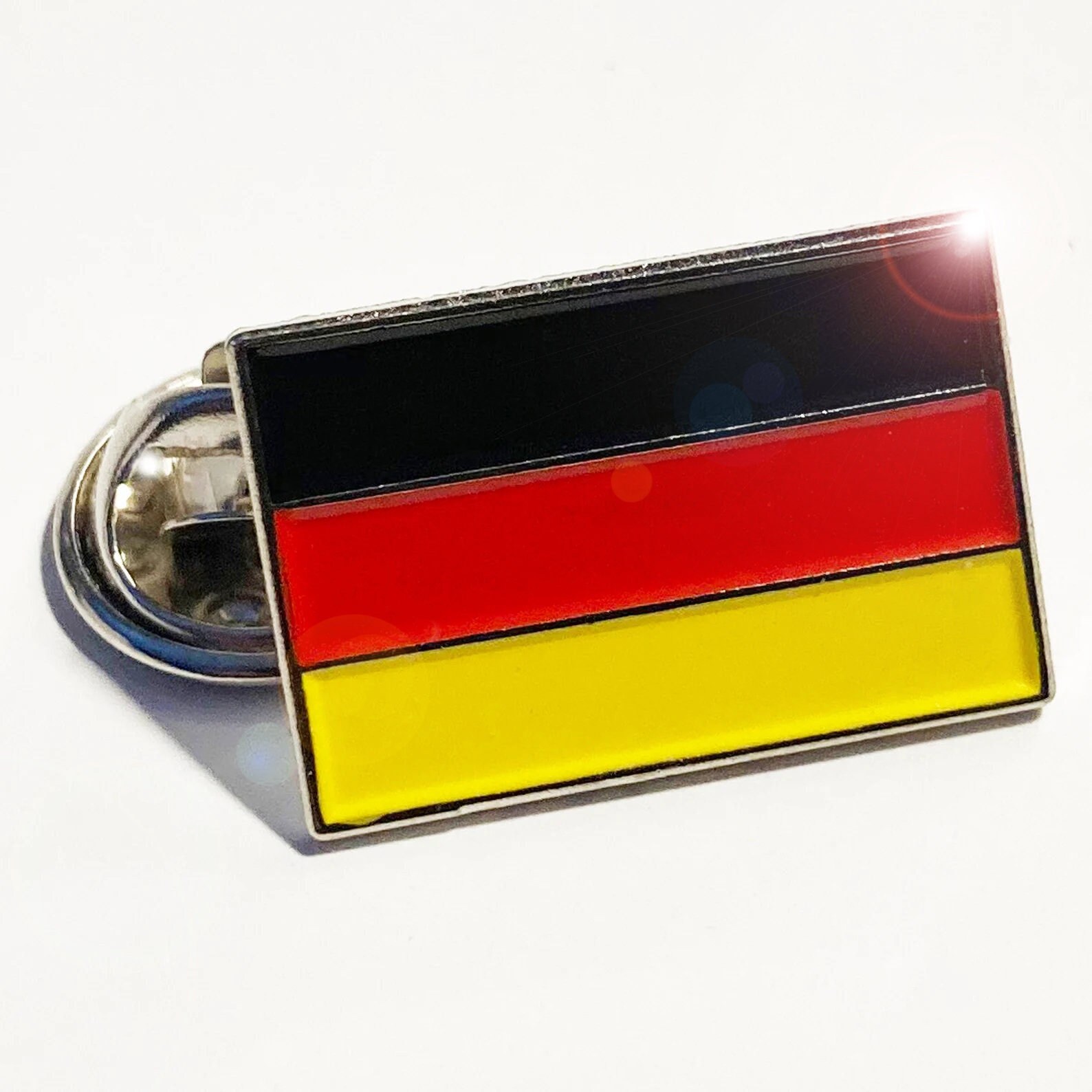 Rare pin badge MUNICH 1860 Football Club GERMANY TSV 1860 München yellow  metal