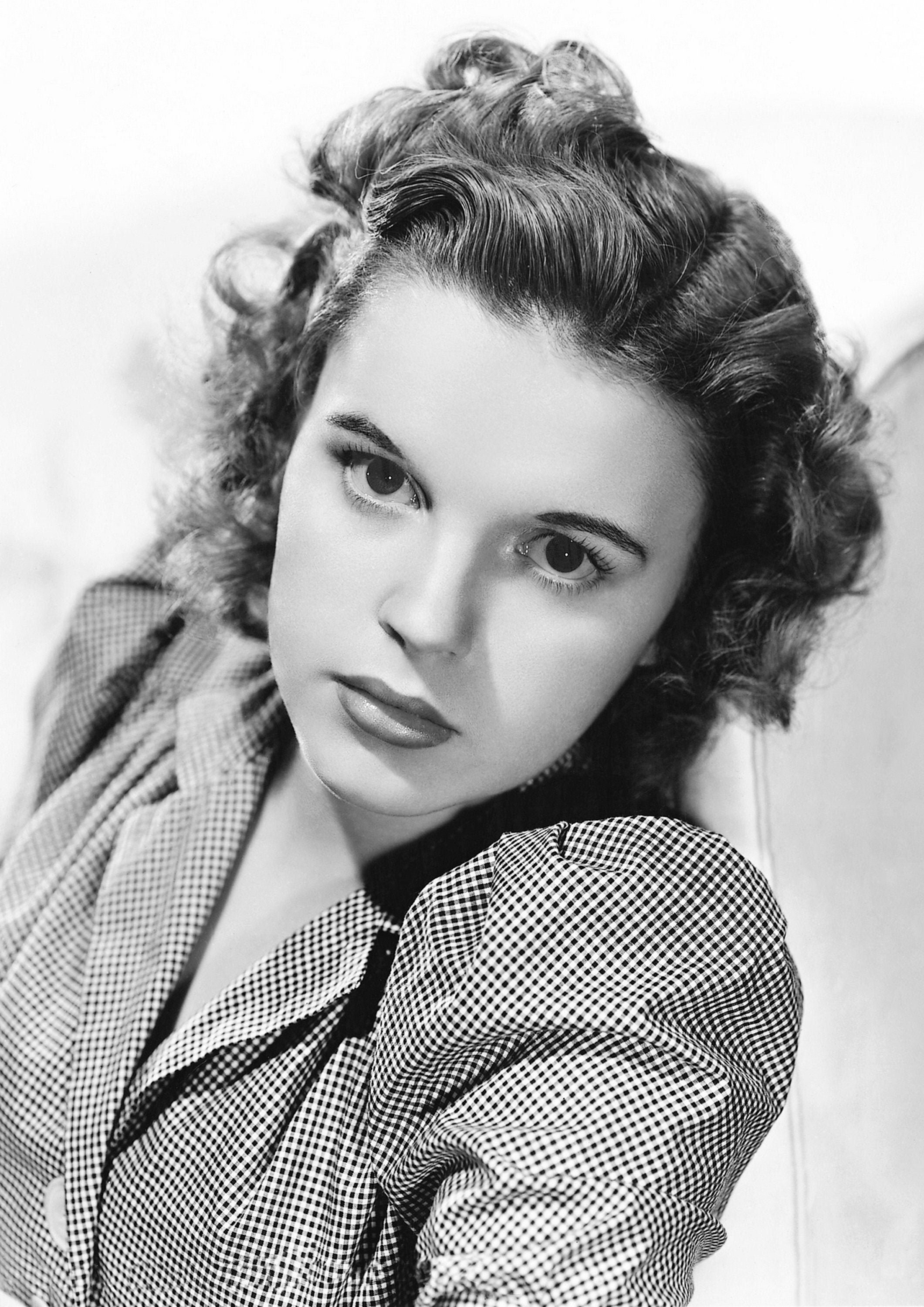 Джуди гарленд. Джуди певица. Гарленд. Джуди биография. Джуди гарленд в старости.