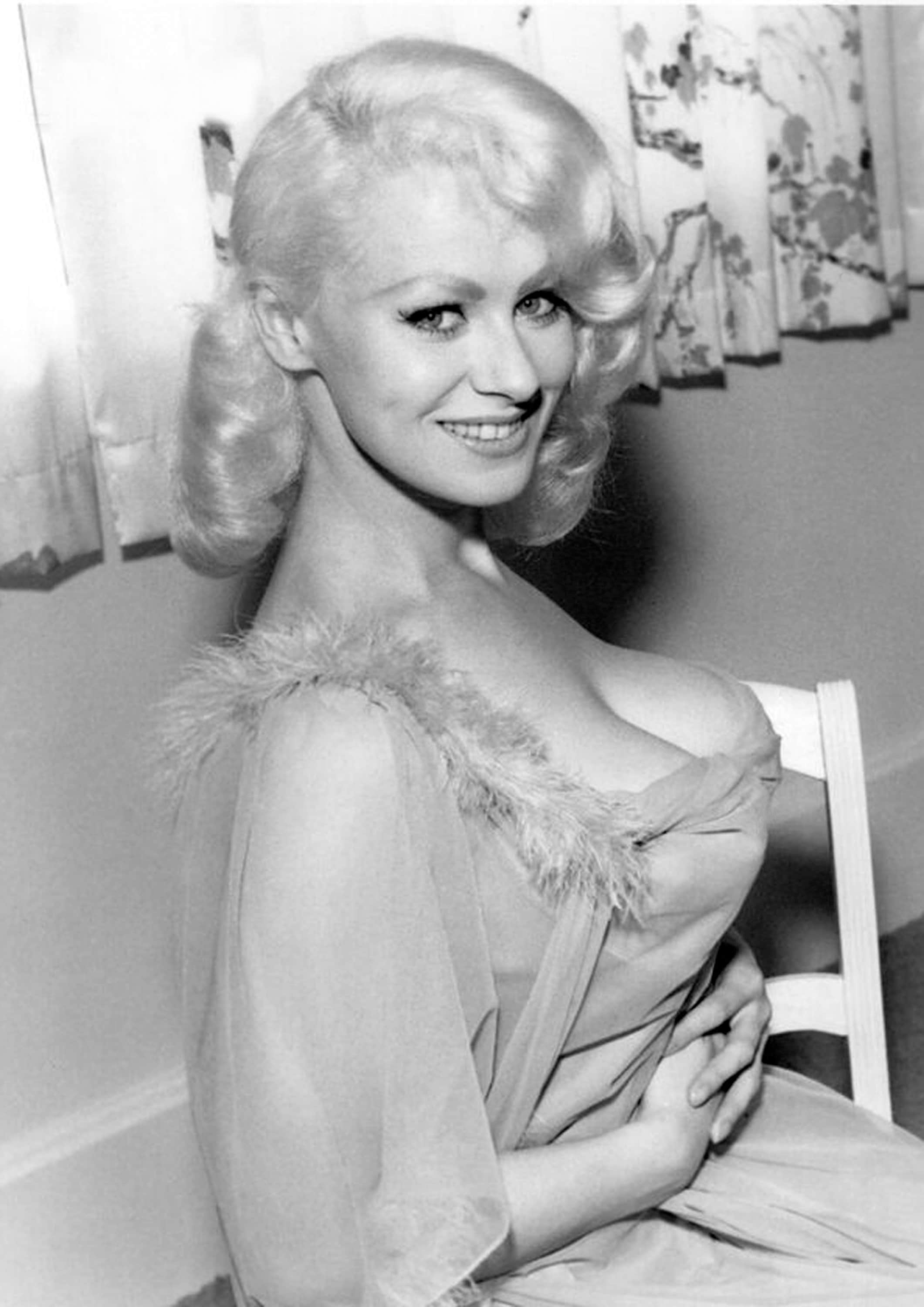 Sabrina Monochrome Photo Print 09 A4 Size 210 X 297mm 8.5 X 11.75 - Etsy