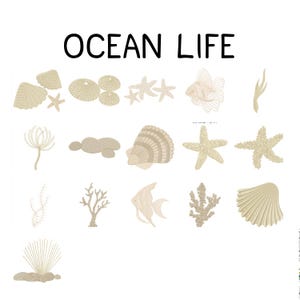 Op de afbeelding: Een set van drie keramische mokken met een gespikkelde, matte afwerking. De mokken zijn in de kleuren crème, lichtgrijs en donkergrijs. Elke mok heeft een eenvoudig, minimalistisch ontwerp, perfect voor koffie of thee.