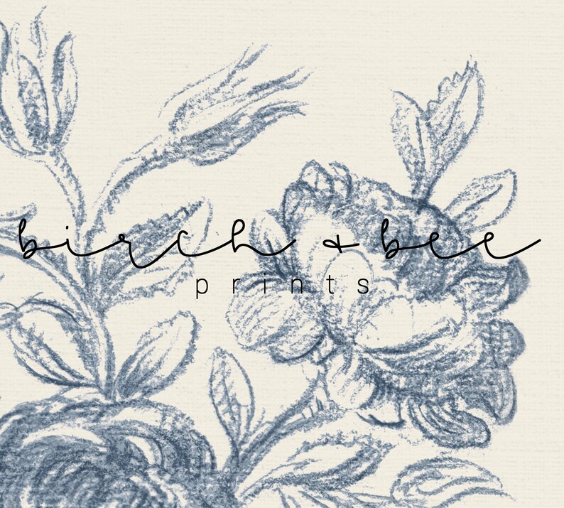 Puede incluir: Un dise&ntilde;o floral azul y blanco con el texto "birch + bee prints" en escritura cursiva.