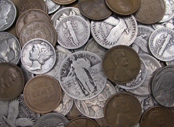 コレクション Great Historic Silver Coins of the world World War II: A Set of Eight SILVER Coins - Capsules & COA