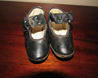 Antiquariato Nero Pelle Bambola Scarpe Taglia 5 1/2"