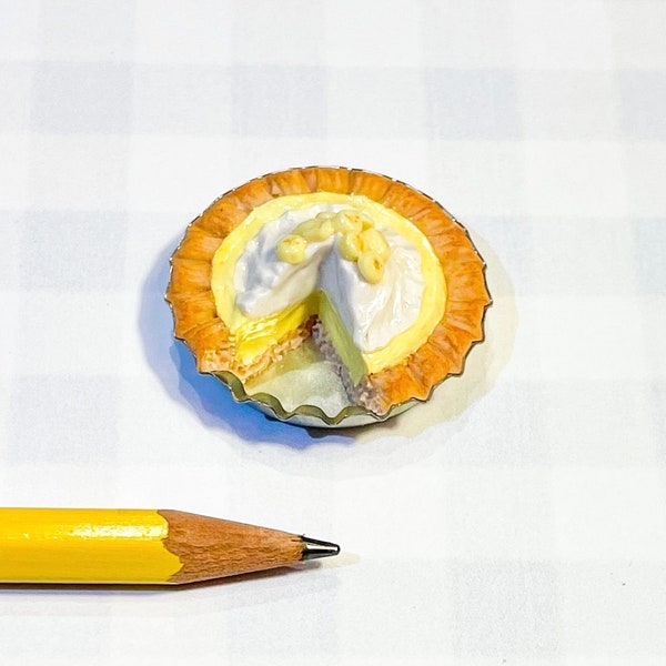 Miniature Banana Cream Pie Magnet