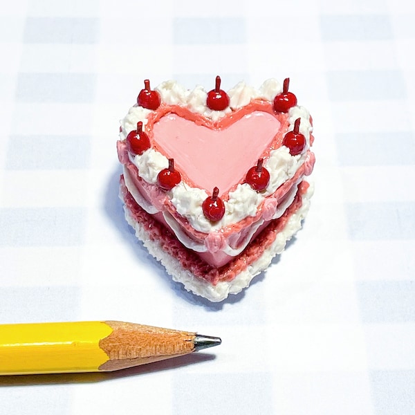 Miniature Heart Cake Magnet