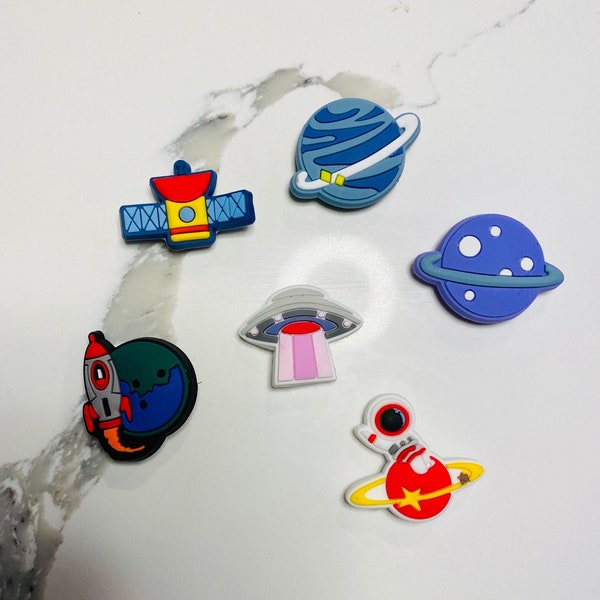 FREE SHIPPING/6piece set Spaceship/ Astronaut/ Rocket Crocs compatible Charms